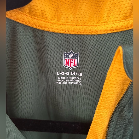 Kids NFL Green Bay Packers sweatshirt size Large - Picture 3 of 3